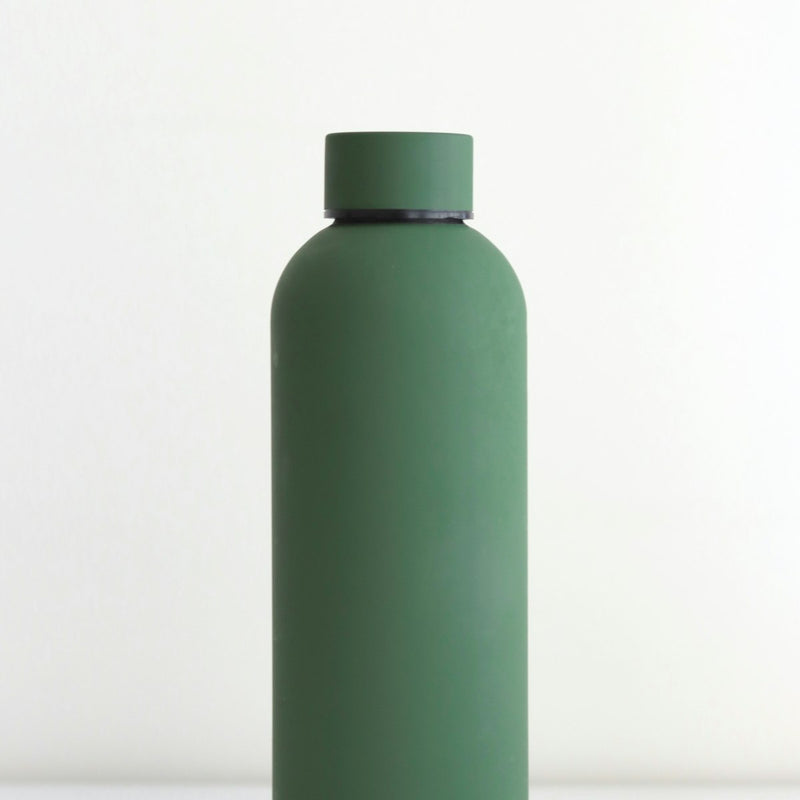 Insulated stainless steel water bottle